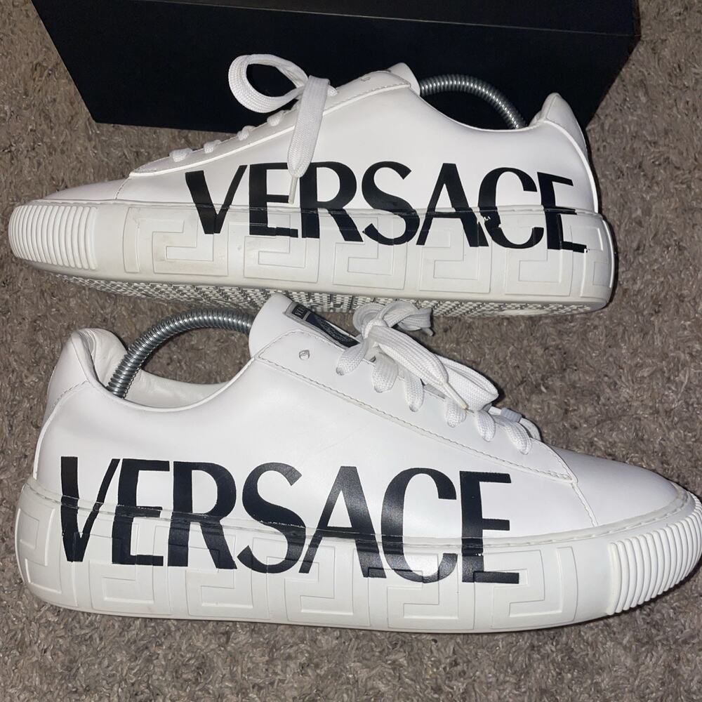 Men’s Size 42 EU US 9 Versace Greca Low Sneakers Medusa Logo White Black